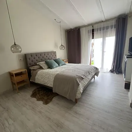 Casa De La Senda Candeleda